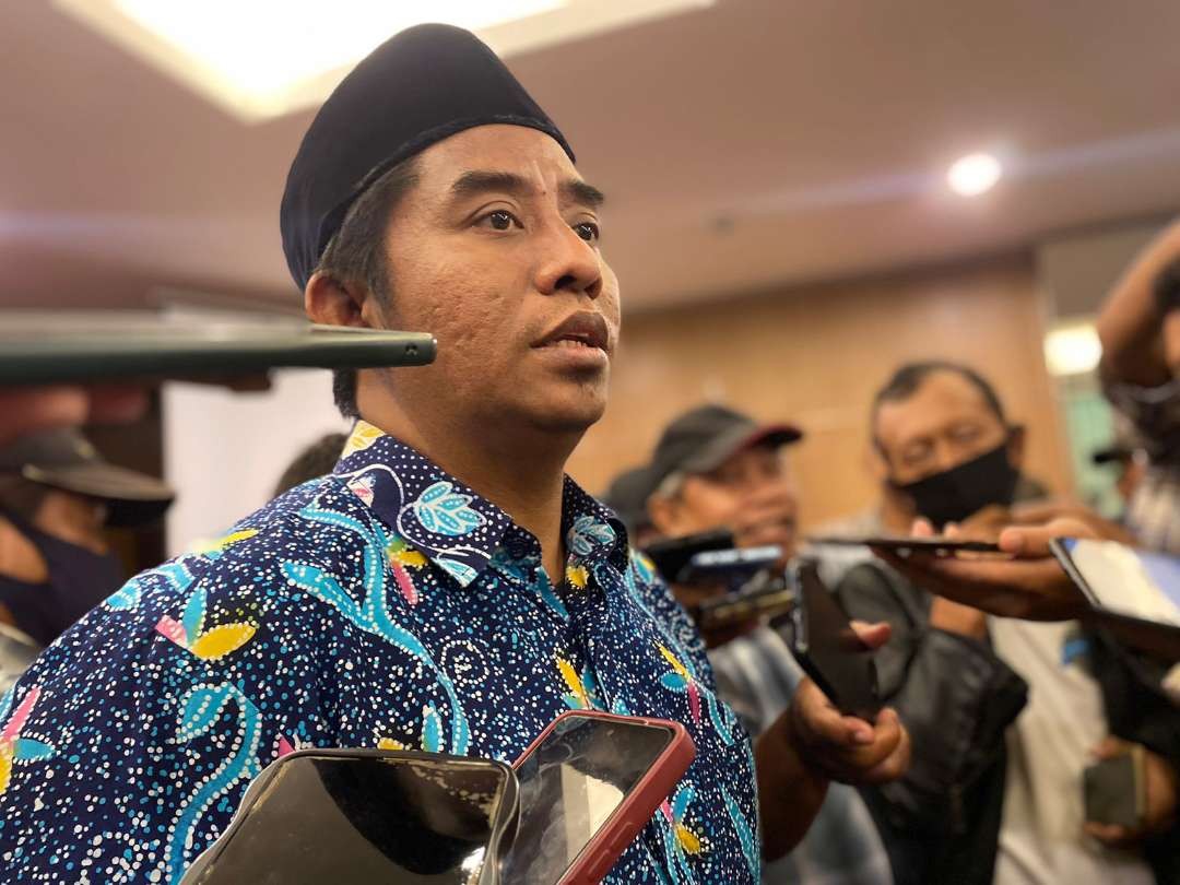 Komisioner KPU Bidang Divisi Sosialisasi Pendidikan Pemilih, Partisipasi Masyarakat, dan SDM, Subairi. (Foto: Julianus Palermo/Ngopibareng.id)