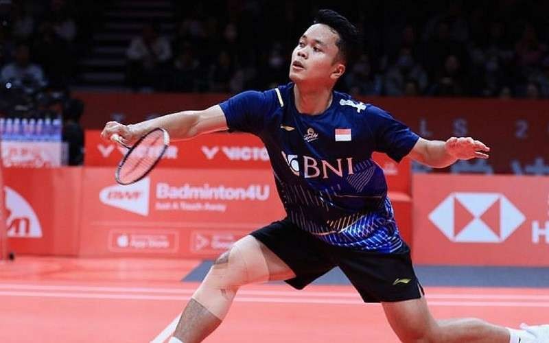 Anthony Sinisuka Ginting, gagal melangkah ke semifinal BWF World Tour Finals (WTF) 2023. Ginting kalah dari Axelsen dalam laga terakhir Grup A. (Foto: PBSI)