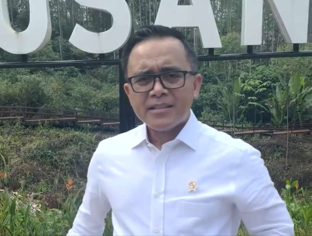 Menpan RB, Abdullah Azwar Anas ditunjuk Presiden Jokowi sebagai Menkumham Ad Interim. (Foto: Instagram @azwaranas.a3)