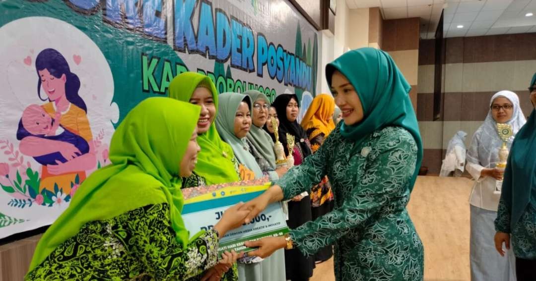 Jambore Posyandu di Kabupaten Probolinggo, akhir November 2023 lalu di antaranya, juga membahas penanggulangan stunting. (Foto: Ikhsan Mahmudi/Ngopibareng.id)