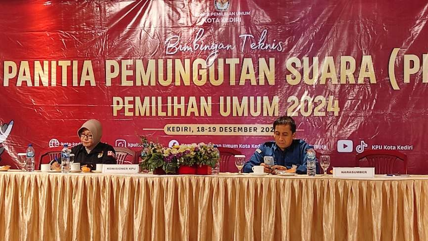 Komisi Pemilihan Umum (KPU) Kota Kediri melaksanakan kegiatan bimbingan teknis kepada Panitia Pemungutan Suara (PPS) Pemilu 2024. (Foto: Fendi Lesmana/Ngopibareng.id)