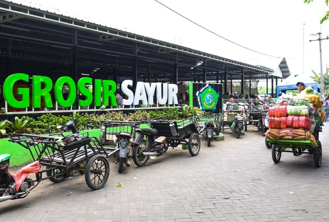 Grosir pasar sayur di Porong, Sidoarjo, Jawa Timur. (Foto: Aini Arifin/Ngopibareng.id)