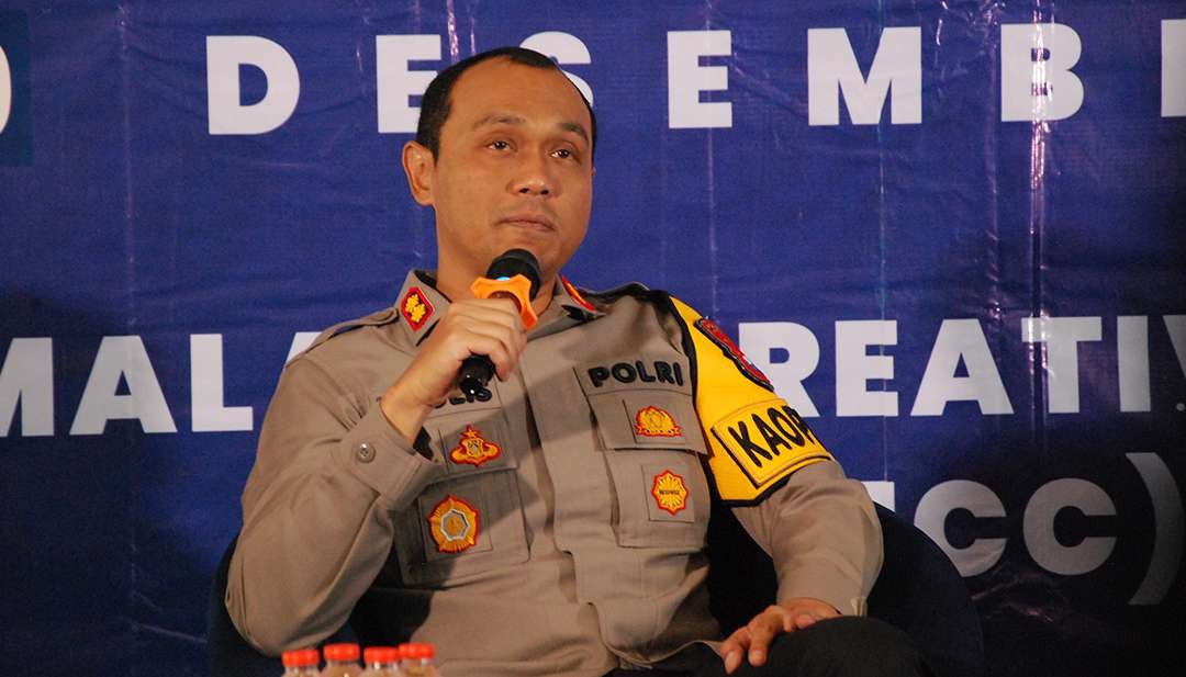 Kapolres Malang, AKBP Putu Kholis Aryana, mengatakan proses pegoperasian Mobil SIM Keliling sudah dalam tahap akhir aktivasi sistem. Ia berharap Mobil SIM Keliling ini dapat beroperasi mulai awal tahun 2024. (Foto: Moh Badar Risqullah/Ngopibareng.id)