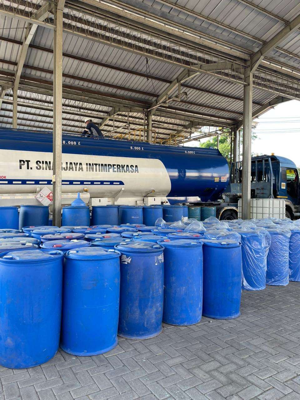 PTPN I melalui anak usahanya di wilayah kerja Regional 4, PT Enero, kembali melakukan pengiriman bioetanol fuel grade ke PT Pertamina Patra Niaga. (Foto: Dok PTPN I)