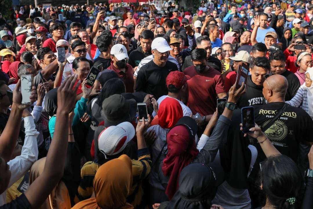 Puluhan ribu warga yang sedang olahraga dan berkerumun di CFD, dikejutkan dengan kehadiran calon presiden (Capres) nomor urut 3, Ganjar Pranowo. (Foto: istimewa)