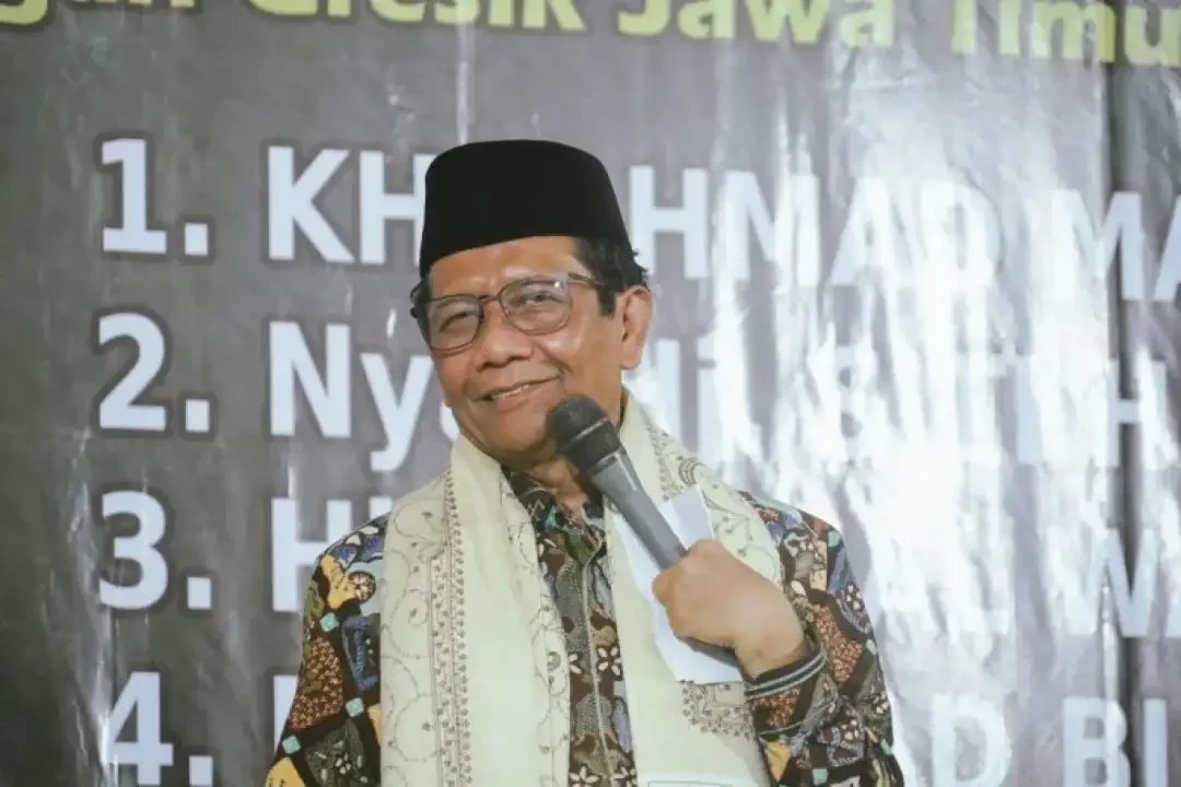 Mahfud menghadiri Majelis Zikir dan Peringatan Haul Pendiri Pondok Pesantren (Ponpes) Al-Ishlah KH Ahmad Maimun Adnan ke-9 di Kabupaten Gresik, Jawa Timur, Minggu, 24 Desember 2023. (Foto: Tim Ganjar-Mahfud)