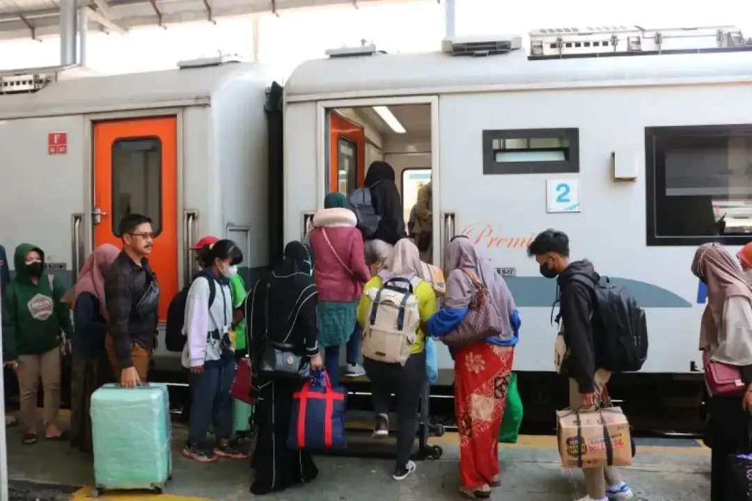 Tiket sejumlah rangkaian kereta api di wilayah Daerah Operasi 9 Jember sudah terjual habis hingga Natal pada 25 Desember 2023. (Foto: Humas KAI Daop 9 Jember)