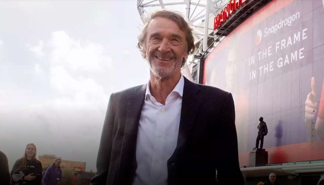 Sir Jim Ratcliffe, bos INEOS resmi memiliki 25% saham Manchester United. (Foto: Instagram @manchesterunited)