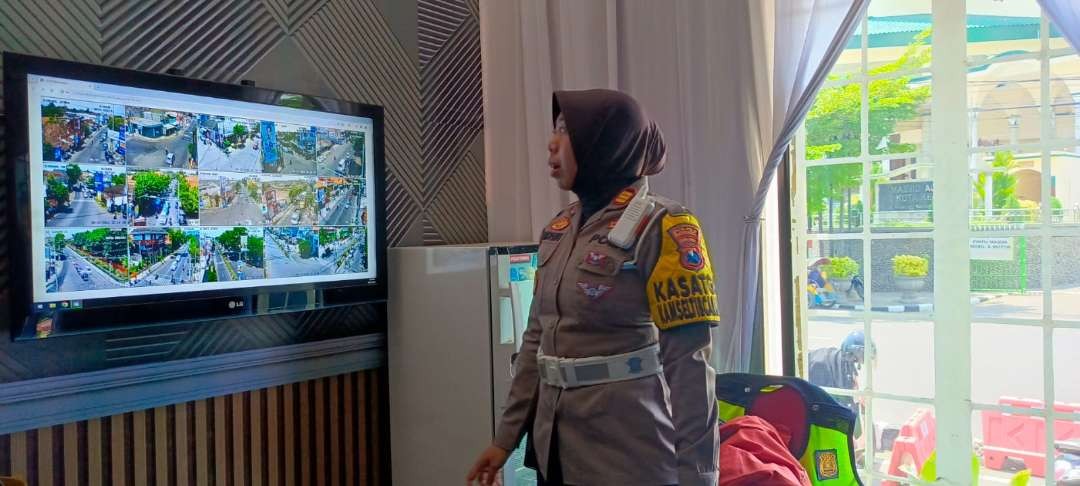 Jelang malam pergantian tahun, Satlantas Polres Kediri Kota intens merazia knalpot brong dan balap liar. 50 kendaraan disita Polres Kediri Kota. (Foto: Fendi Lesmana/ngopibareng.id)