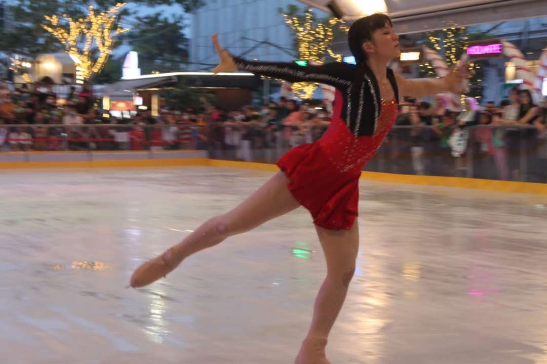 Wahana ice skating di PCM Surabaya yang digunakan untuk menjaring atlet. (Foto: Dok FISI Jatim)