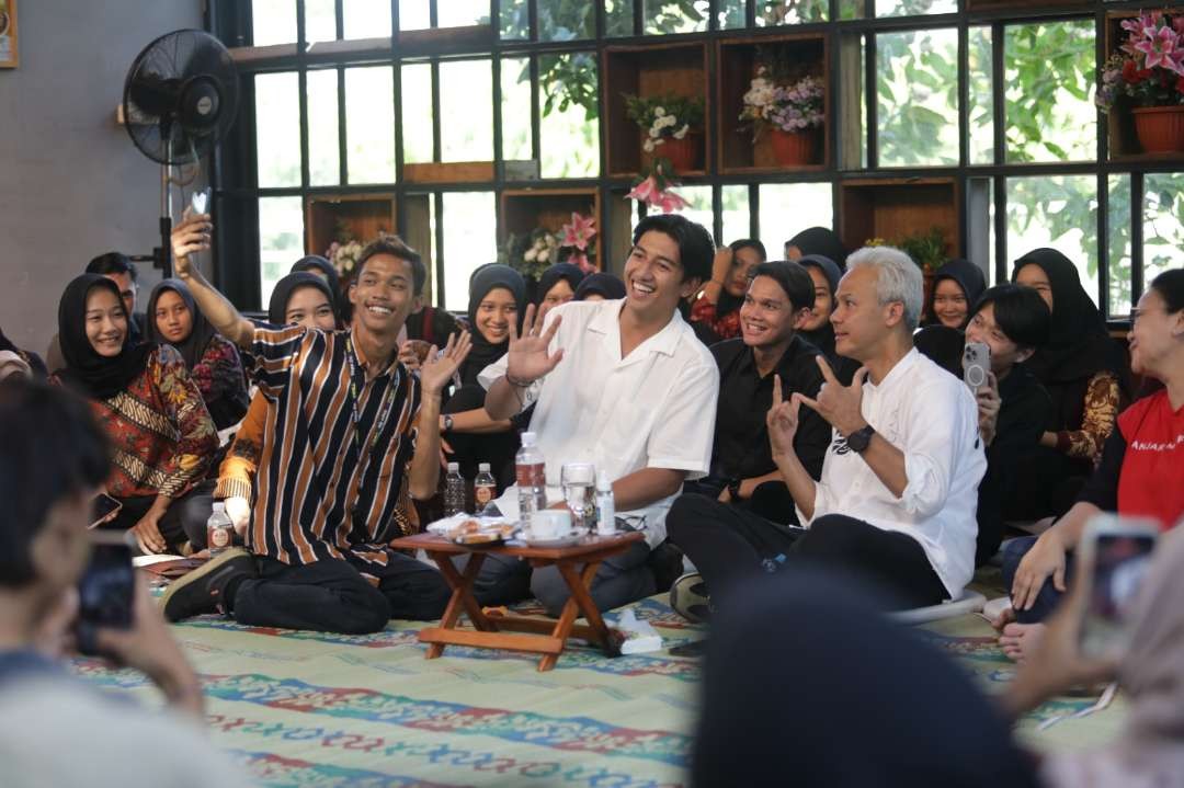 Capres Ganjar Pranowo memboyong sejumlah artis dan influencer nasional saat bertemu anak muda Wonogiri, Jumat 29 Desember 2023. (Foto: Istimewa)