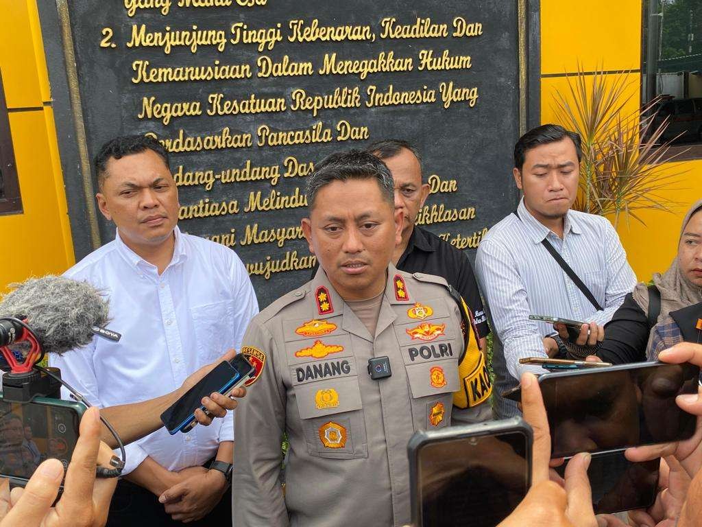 Kapolres Kota Blitar Danang Setyo Pambudi di Mapolres Kota Blitar Kepada wartawan Selasa 2 Januari 2023. (Foto: choirul anam/ngopibareng.id))