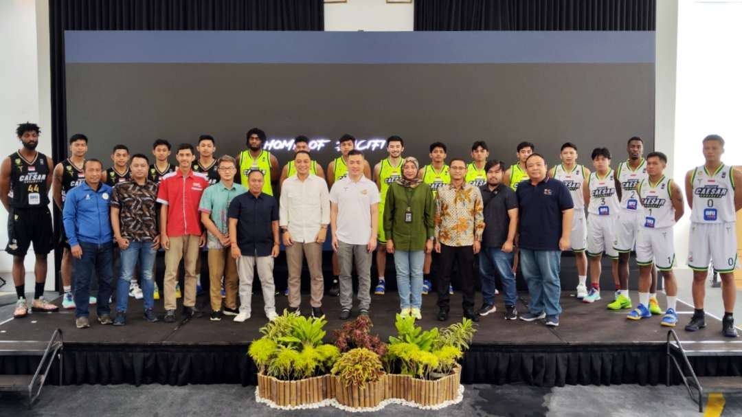 Pacific Caesar melaunching tim yang akan tampil di IBL 2024. (Foto: Fariz Yarbo/Ngopibareng.id)