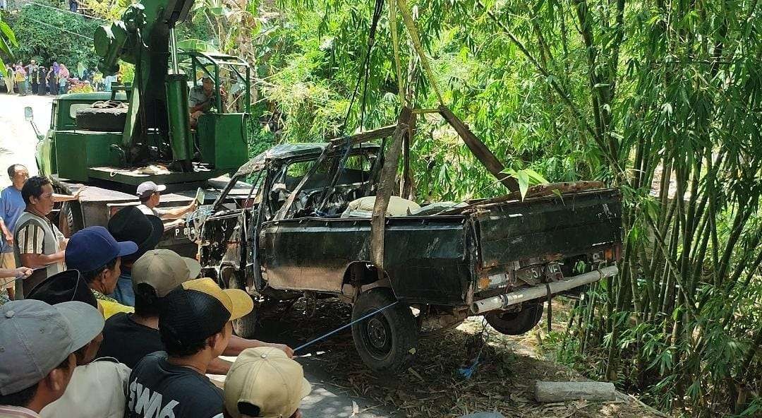 Pikap mengalami kecelakaan hingga menewaskan seorang balita. (Foto: Istimewa)