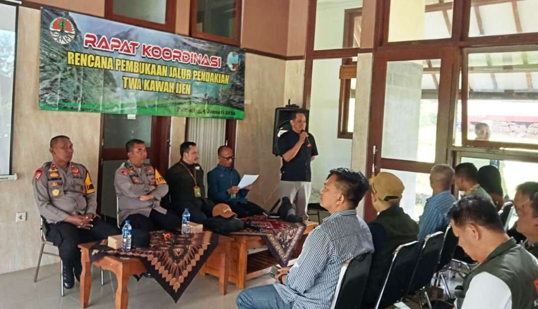 Rapat koordinasi stakeholder terkait dalam rangka pembukaan TWA Kawah Ijen. (Foto: Istimewa)