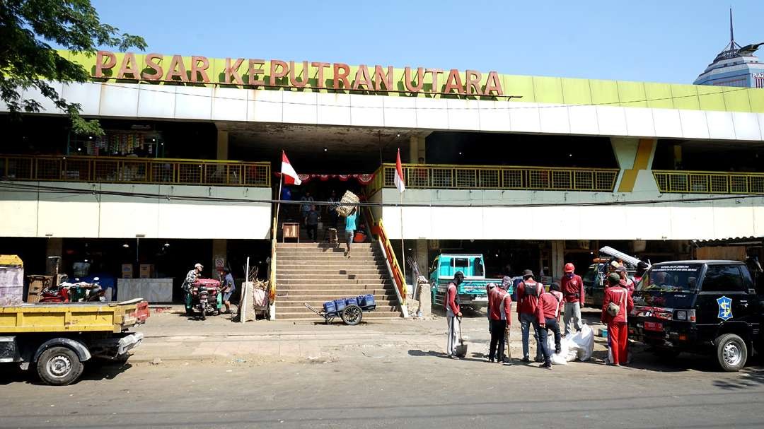 Penertiban Pasar Keputran Utara yang dilakukan oleh Satpol PP Kota Surabaya. (Foto: Humas Pemkot Surabaya)