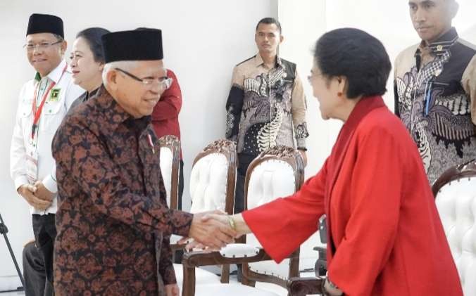 Wakil Prexsiden KH Ma'ruf Amin  bersama Ketua Umum PDI P Megawati ( foto:: Setwapres)