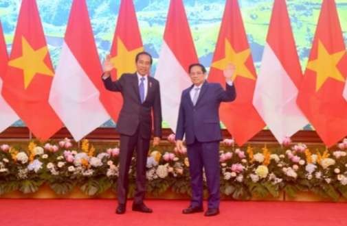 Presiden Joko Widodo melakukan pertemuan bilateral dengan Perdana Menteri (PM) Vietnam Pham Minh Chinh, di Government Office, Hanoi, Vietnam (Foto: BPMI Setpres)