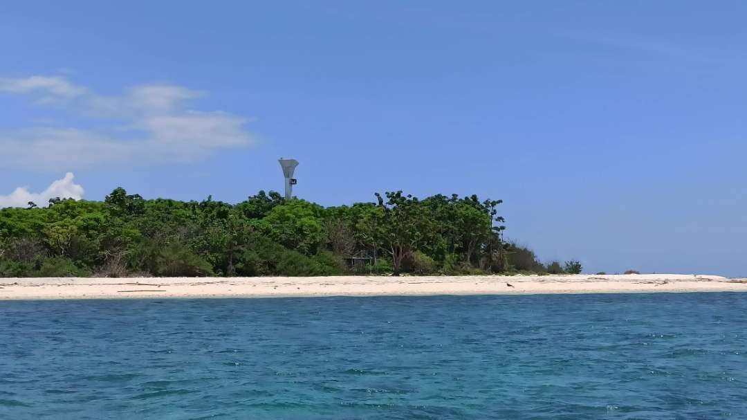 Pulau Tabuhan, Banyuwangi menjadi salah satu destinasi yang akan dikembangkan dalam konsep pengembangan wisata Banyuwangi Bali Barat (Foto:Muh Hujaini/Ngopibareng.id)