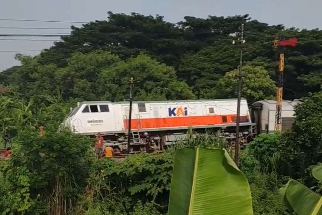 KA Pandalungan anjlok di Stasiun Tanggulangin, Sidoarjo, Jawa Timur, Minggu 14 Januari 2024. (Foto: X)