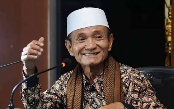 KH. Abdul Syakur Yasin (akrab dipanggil Buya Syakur), Pengasuh Pondok Pesantren Cadangpinggan, Indramayu, Jawa Barat. (Foto:adi/ngopibareng.id)