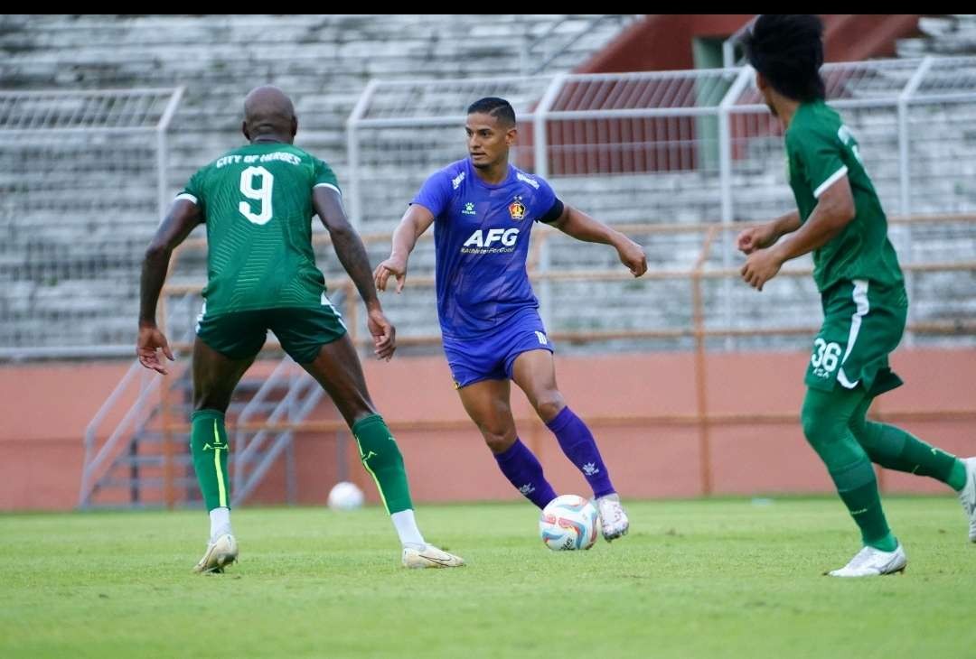 Persik Kediri kalah 0-2 dari Persebaya dalam latihan bersama yang digelar tertutup di stadion Gelora 10 November Surabaya, Sabtu, 20 Januari 2024. (Foto: Istimewa)