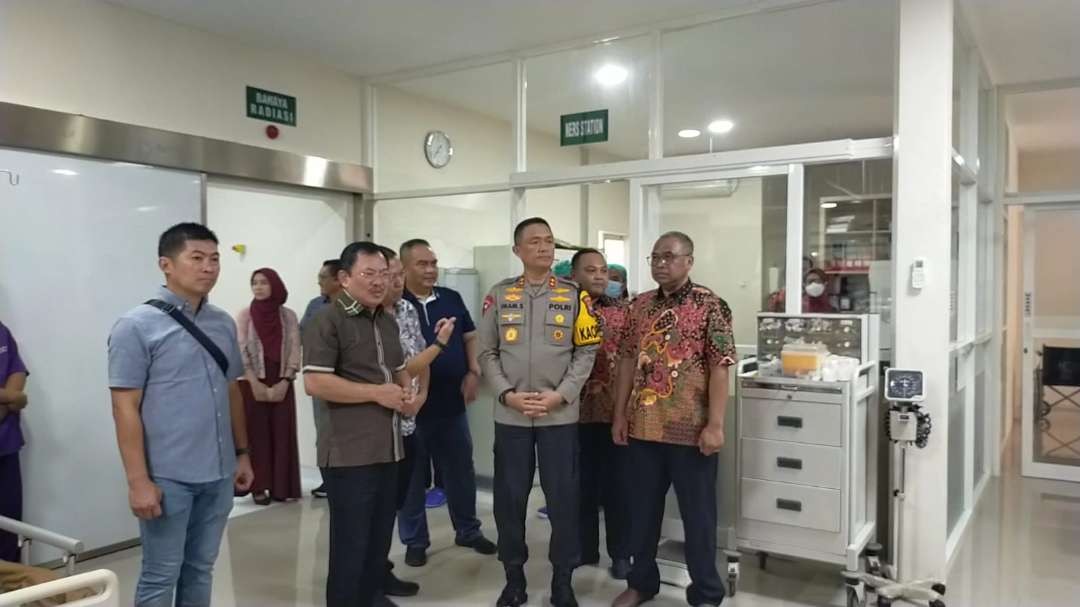 Kapolda Jatim, Irjen Pol Imam Sugianto, saat mengecek RS Bhayangkara Polda Jatim. (Foto: Istimewa)