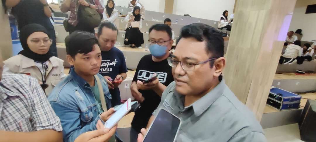 Bawaslu Kota Kediri lantik 856 pengawas TPS. (Foto: Fendi Lesmana/Ngopibareng.id)