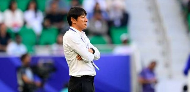 Shin Tae-yong tetap bangga meski Timnas Indonesia tumbang di tangan Jepang di laga terakhir Grup D Piala Asia 2023. (Foto: PSSI)