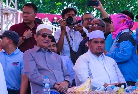 Gus Ali bersama beberapa ulama di Sidoarjo, Jawa Timur, hadiri HUT SPSI, Minggu 28 Januari 2024. (Foto: Aini Arifin/Ngopibareng.id)