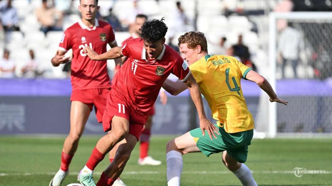 Timnas Indonesia tertinggal dengan skor 0-2 dari Timnas Australia pada babak pertama laga perempat final Piala Asia 2023. (Foto: Ant)