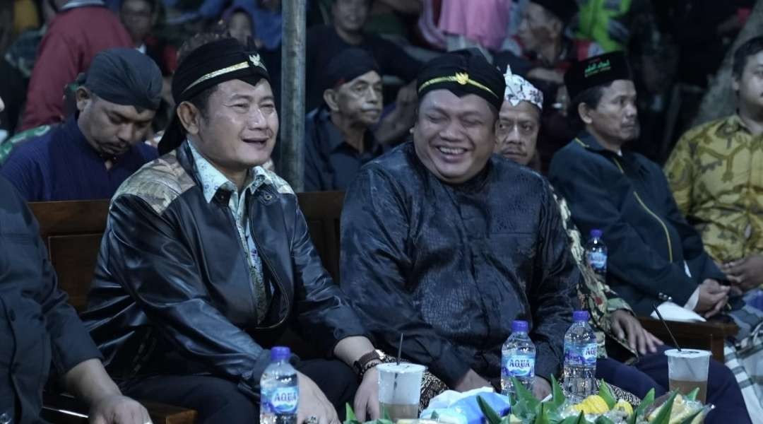 M. Nabil Haroen (anggota DPR RI dari PDI Perjuangan), serta Bupati Lamongan Yuhronur Effendi, serta beberapa tokoh masyarakat Lamongan. (Foto: tim nabil haroen)