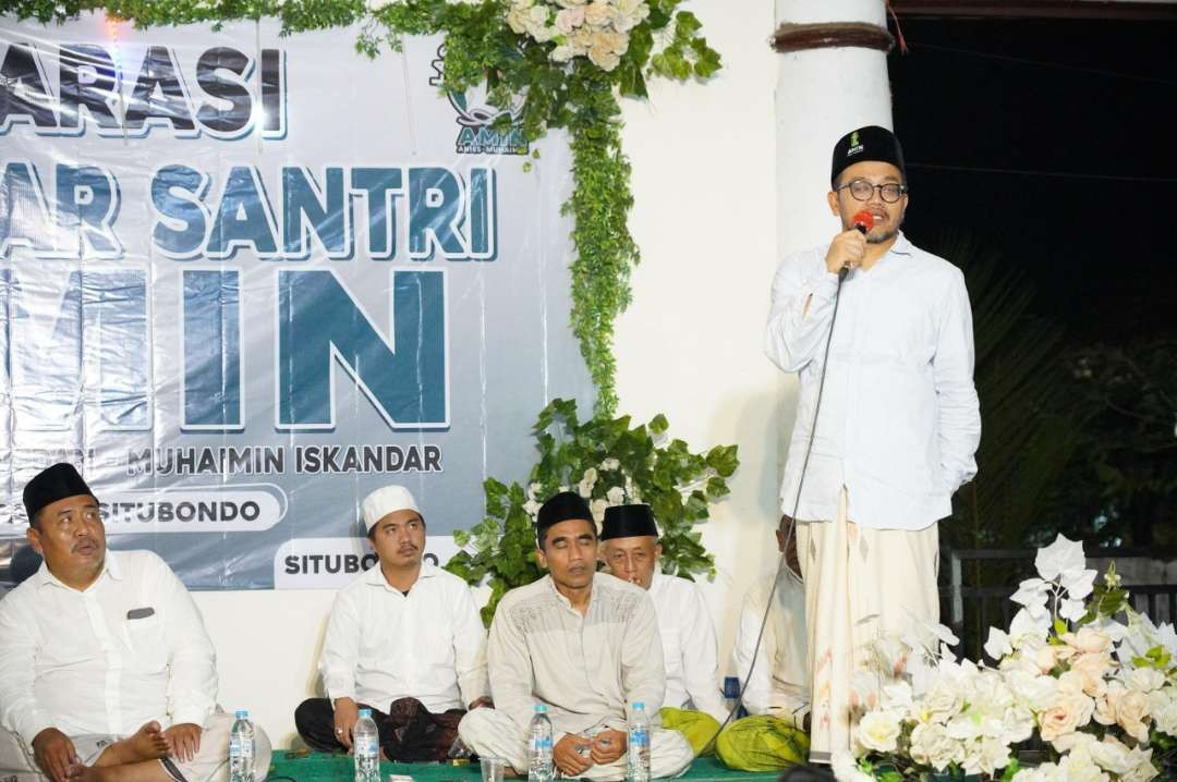 Gus Salam minta Laskar Santri dan pendukung paslon 01 tak takut menghadapi tekanan dan intimidasi yang mereka terima. (Foto: Tim Media AMIN)