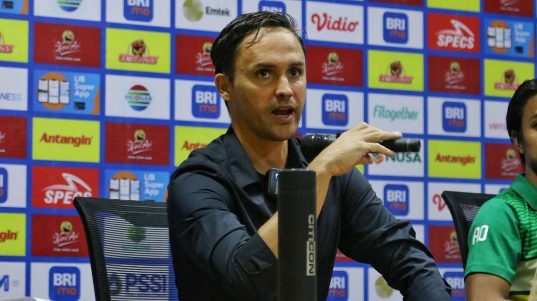 Pelatih Persebaya, Paul Munster. (Foto: Fariz Yarbo/Ngopibareng.id)