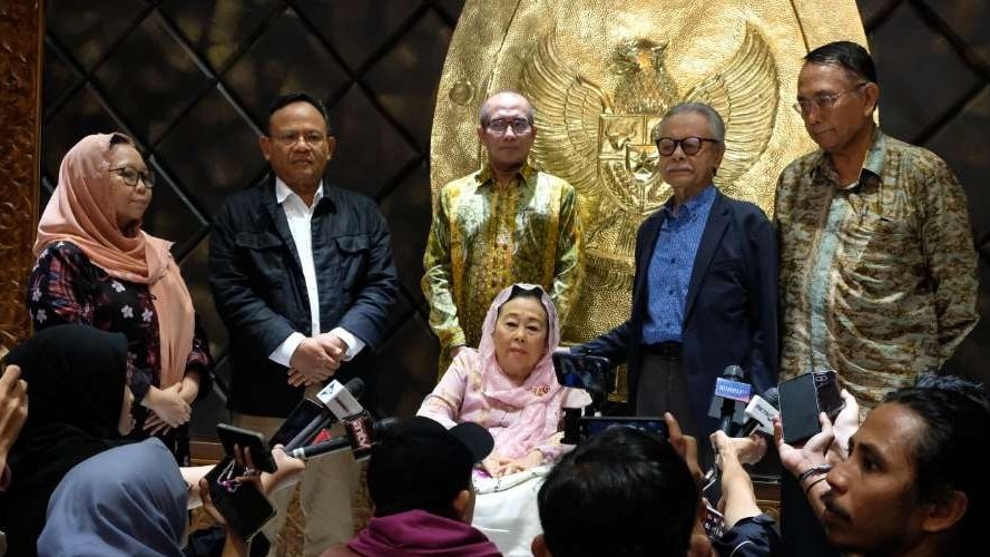 Rombongan GNB dipimpin Dr. [HC]. Shinta Nuriyah Abdurrahman Wahid bersama para anggota lainnya Prof. Dr. Komarudin Hidayat, Erry Riyana Hardjapamekas, Makarim Wibisono dan Alissa Wahid. (Foto: wahid for ngopibareng.id)