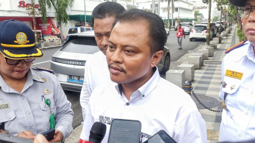 Ketua PSJ, Izul Fiqri meminta pemkot untuk perhatikan kesejahteraan jukir. (Foto: Fariz Yarbo/Ngopibareng.id)