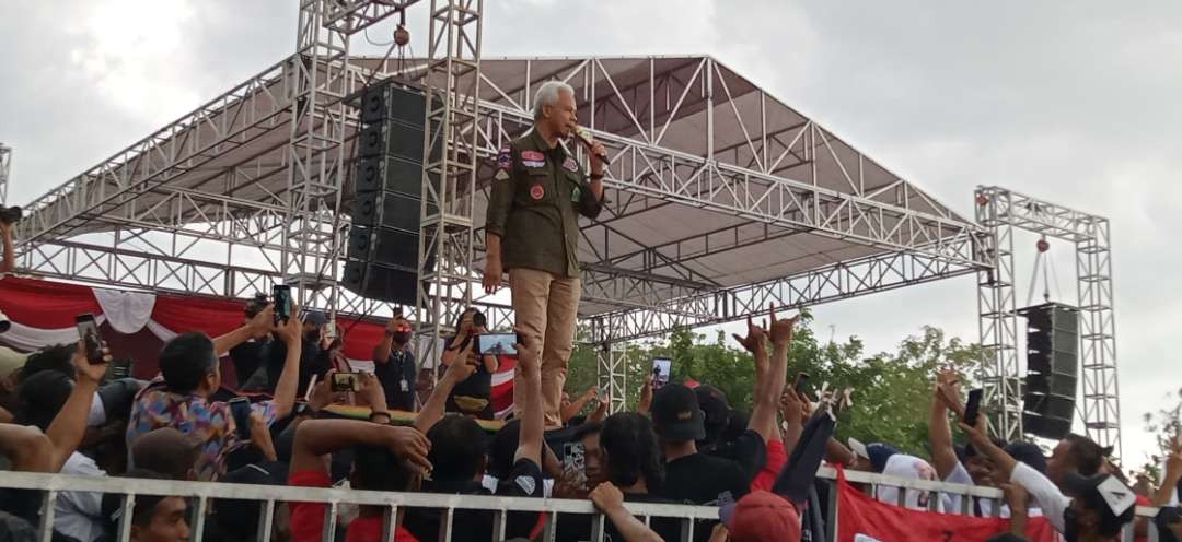 Capres Ganjar Pranowo saat kampanye Akbar di Kabupaten Tuban (Foto: Khoirul Huda/Ngopibareng.id)