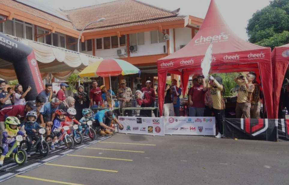 Balap Pushbike di halaman Pemkab Mojokerto.(Foto Dok. Kominfo)