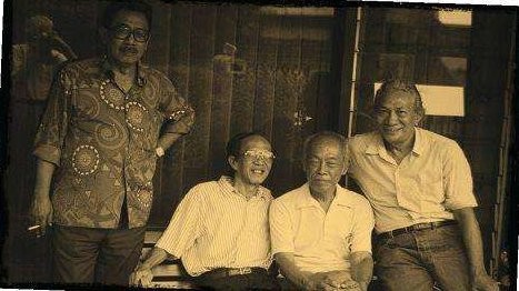 H Mahbub Djunaidi dan Pramudya Ananta Toer. (Foto: biografi mahbub)