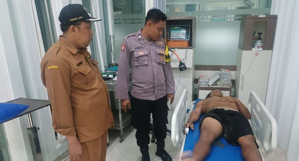 Salah seorang korban masih menjalani perawatan di sebuah klinik (foto:istimewa)