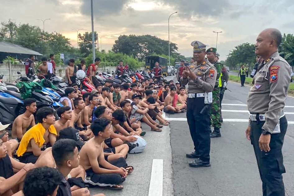 Ratusan pelajar terjaring razia balap liar di Sidoarjo (Foto: Aini/Ngopibareng.id)