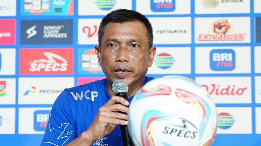 Pelatih Arema FC, Widodo Cahyono Putro, berharap para pemain jaga konsistensi usai menang lawan Persija dalam pertandingan pekan ke-26 BRI Liga 1 musim 2023/2024 di Stadion Kapten I Wayan Dipta, Bali, Senin, 26 Februari 2024. (Foto: Dokumentasi LIB)