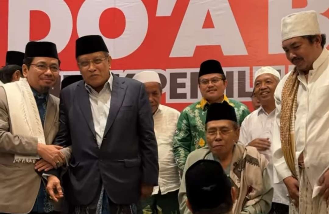 Para tokoh Pesantren, KH Said Aqil Siroj (PP Ats-Tsaqolsin, Jakarta), KH Nurul Huda Djazuli (PP Al-Falah Ploso Kediri) dan KH Cholil As'ad (PP Sunan Ampel, Situbondo). (Foto:dok/ngopibareng.id)