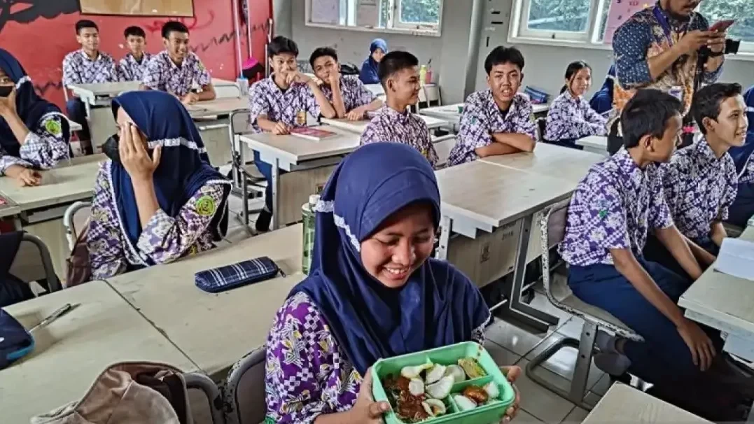 P2G tegas menolak penggunaan dana BOS untuk program makan siang gratis karena akan menghambat peningkatan kualitas pendidikan dan kesejahteraan guru. (Foto: Ant)