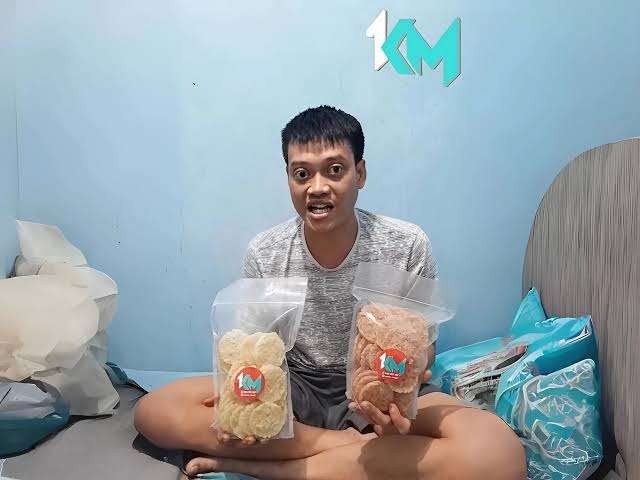 Kurnia Meiga jualan online di akun Instagram barunya @kurnia_meiga1)