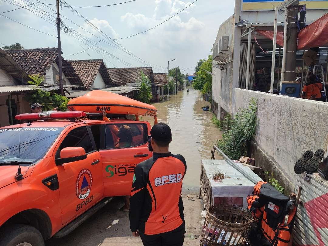 Banjir di Desa Ngrame Kecamatan Pungging, Mojokerto.(Foto: Deni Lukmantara/Ngopibareng )