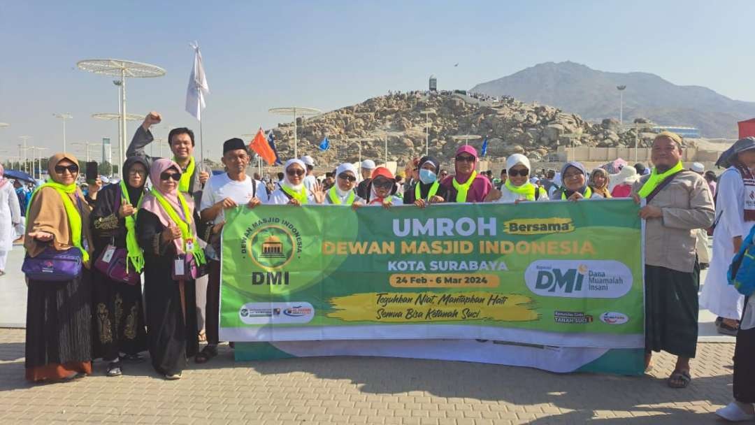 Umroh bersama jamaah Dewan Masjid Indonesia (DMI) Kota Surabaya. (Foto: Arif Afandi/ngopibareng.id) 