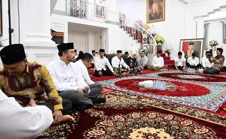 Suasana tahlil di kediaman Wapres Ma'ruf Amin pada ulang tahun ke 81 (Foto: Setwapres)