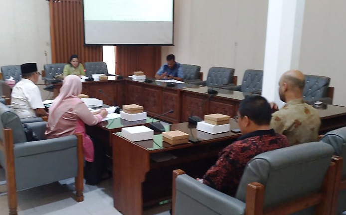 Rapat Pembahasan hasil fasilitasi Raperda JDIH (foto:istimewa)