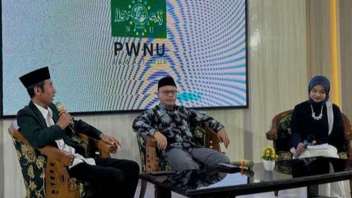 Pprogram Tabuh Maghrib yang digelar di Aula KH Bisri Syansuri, lantai 1, Gedung PWNU Jatim, Rabu (13 Msret 2024). (Foto:adi/ngopibareng.id)